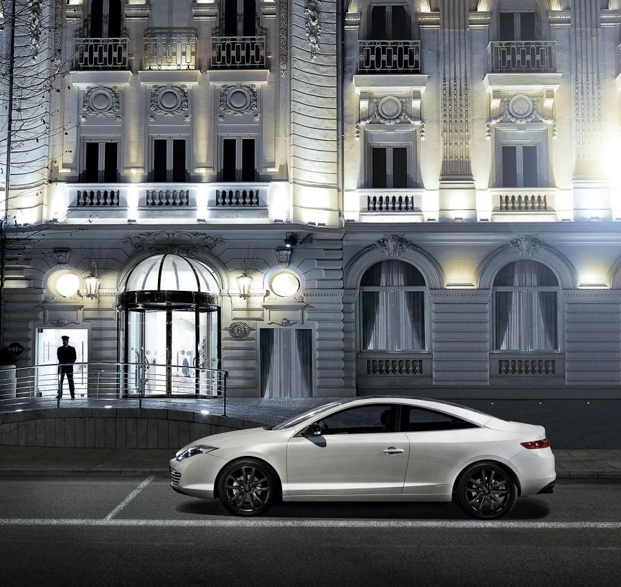  Renault Laguna Coupe 2012 года  (фото 13 из 17)